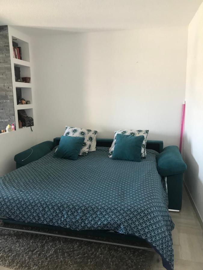 Beau Studio Dans Residence Avec Piscine Et Vue Sur La Ville - 5Min Des Plages Mandelieu Kültér fotó